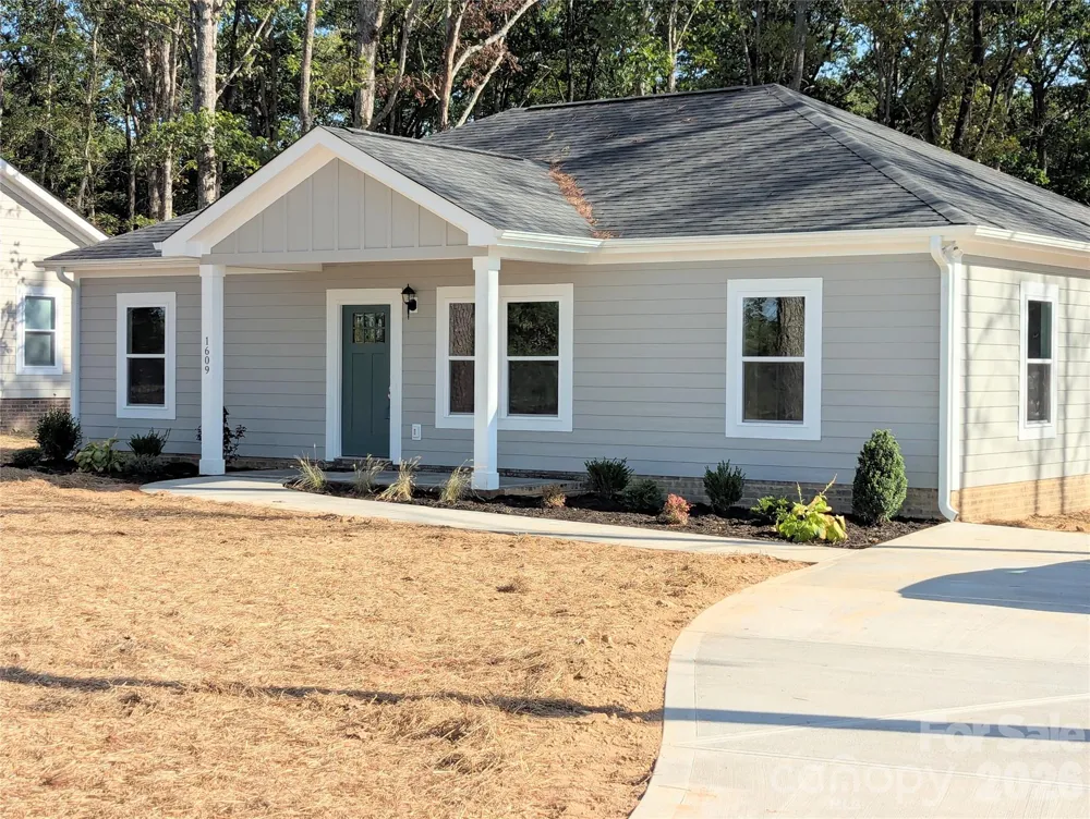 1609 Sutherland Avenue Monroe, NC 28110
