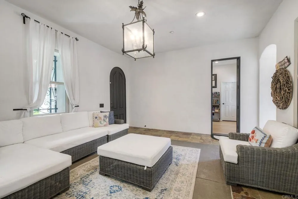 14660 Via Monteverde San Diego, CA 92127