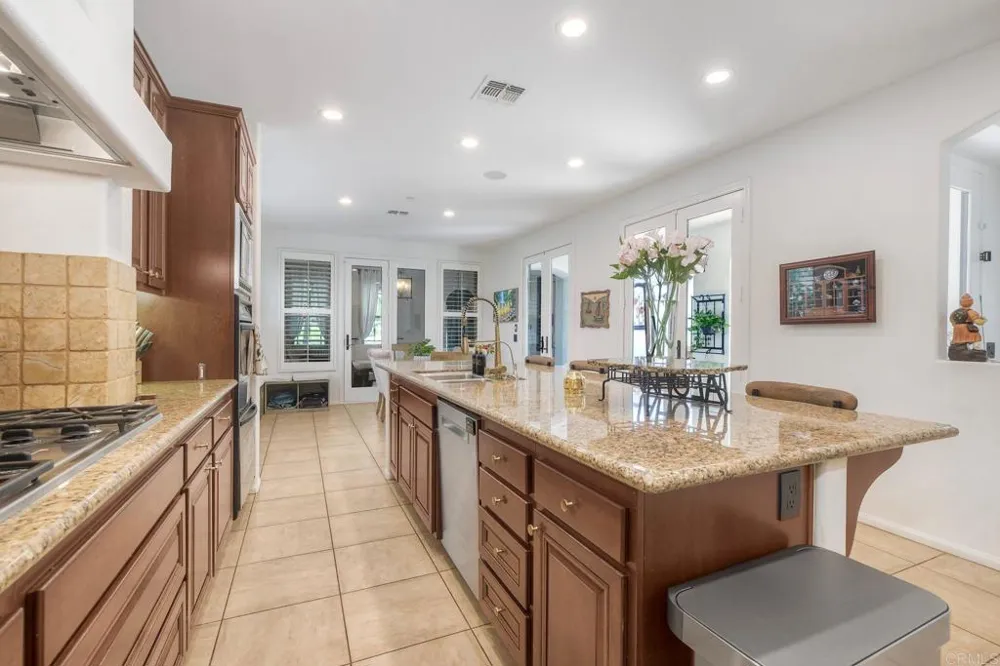 14660 Via Monteverde San Diego, CA 92127