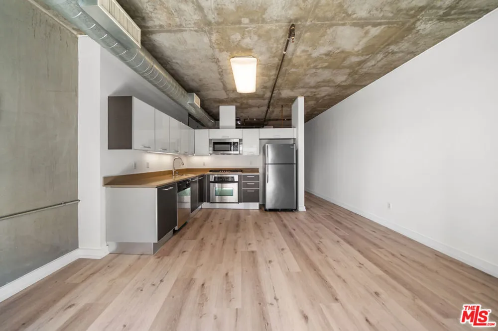 645 W 9th Street #501 Los Angeles, CA 90015