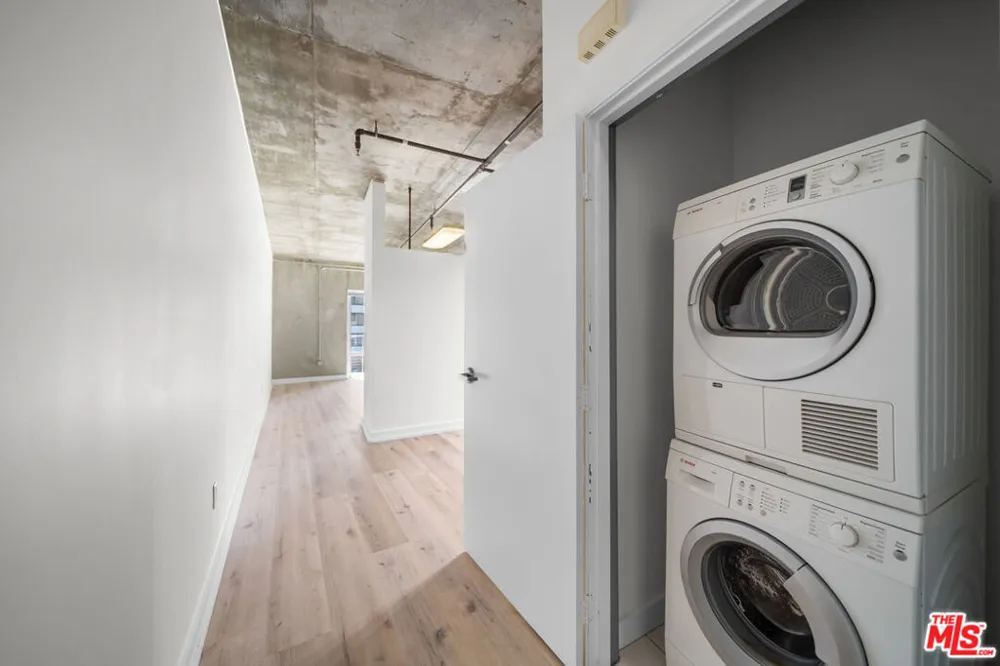 645 W 9th Street #501 Los Angeles, CA 90015