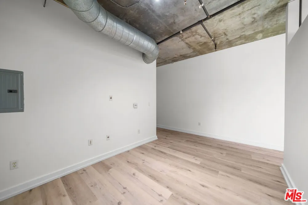 645 W 9th Street #501 Los Angeles, CA 90015