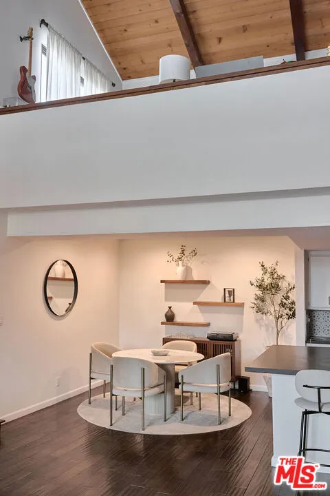 11706 Montana Avenue #309 Los Angeles, CA 90049