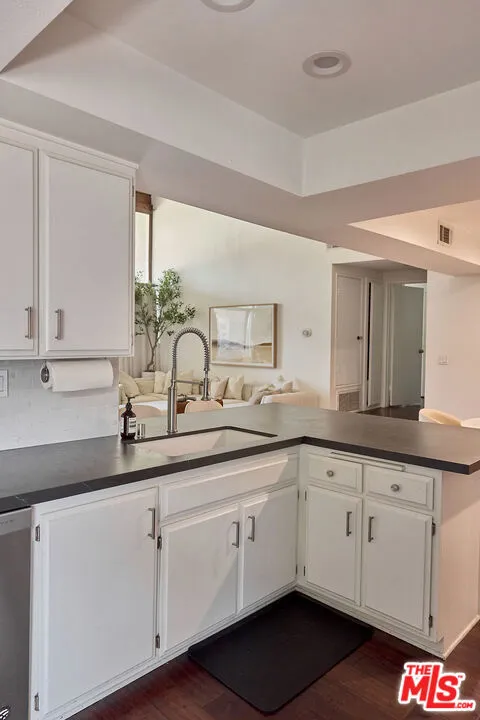 11706 Montana Avenue #309 Los Angeles, CA 90049