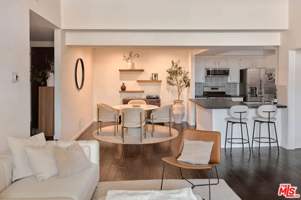11706 Montana Avenue #309 Los Angeles, CA 90049