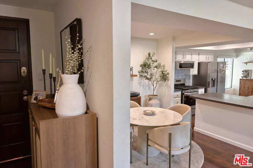11706 Montana Avenue #309 Los Angeles, CA 90049