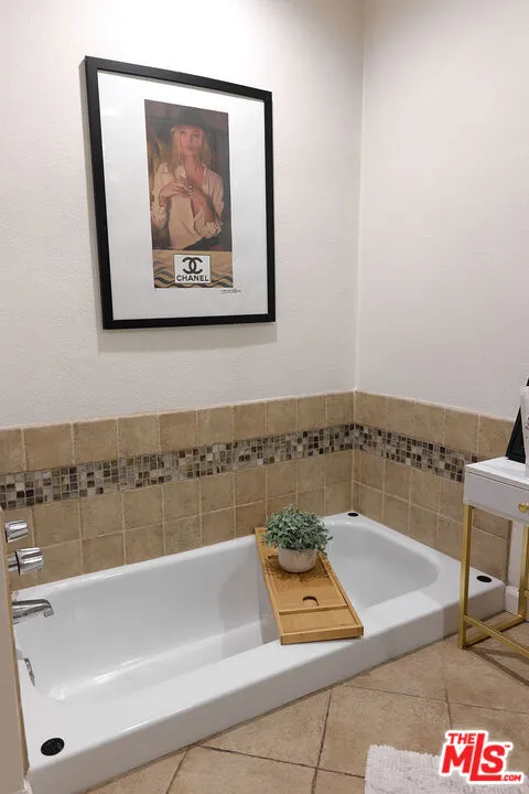 11706 Montana Avenue #309 Los Angeles, CA 90049