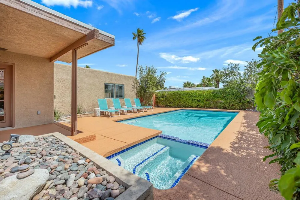 377 Cabrillo Road Palm Springs, CA 92262