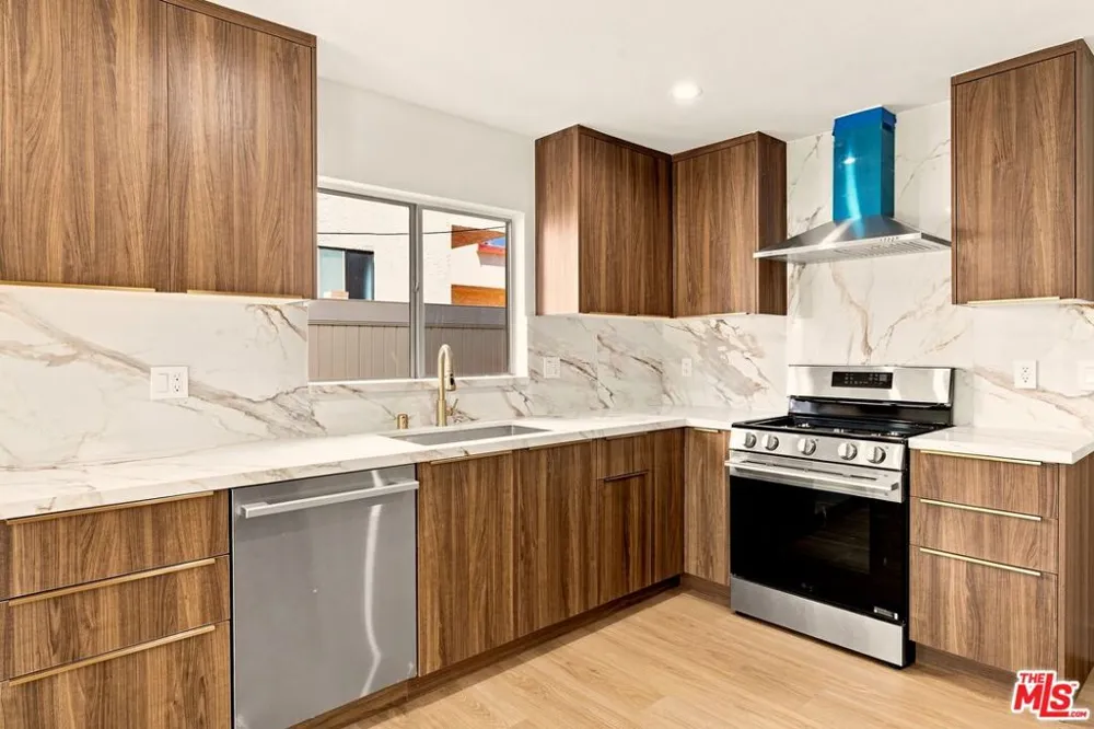 2214 Dufour Avenue #B Redondo Beach, CA 90278