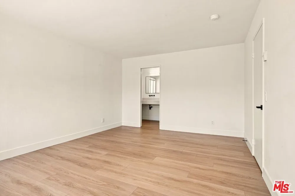 2214 Dufour Avenue #B Redondo Beach, CA 90278