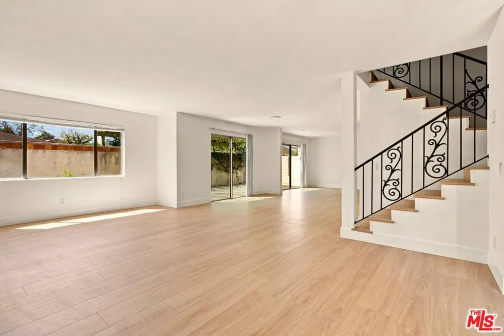 2214 Dufour Avenue #B Redondo Beach, CA 90278
