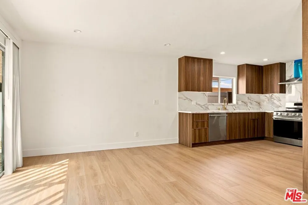 2214 Dufour Avenue #B Redondo Beach, CA 90278