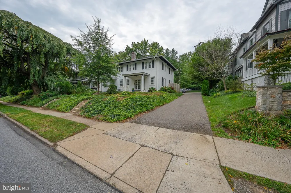228 MONTGOMERY Haverford, PA 19041