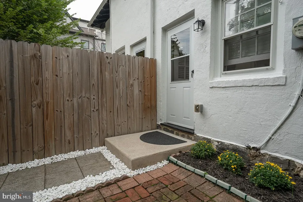 228 MONTGOMERY Haverford, PA 19041