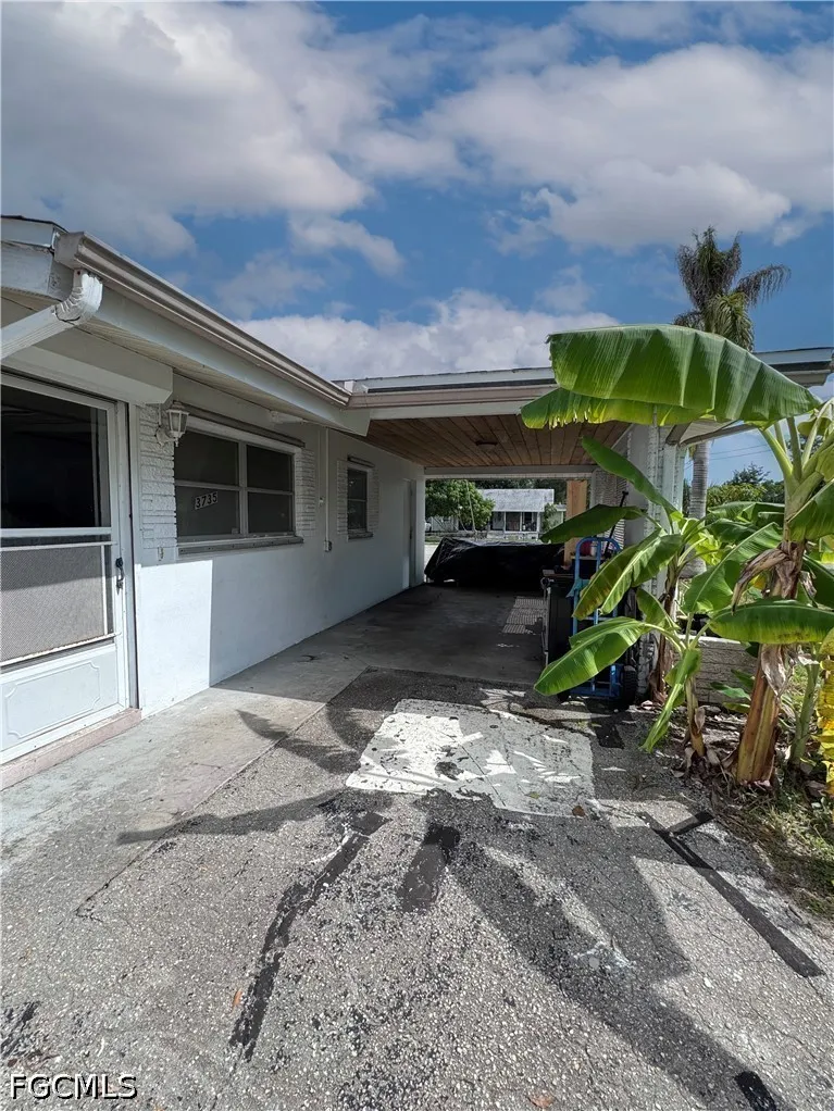 Kelly Street Fort Myers, FL 33901