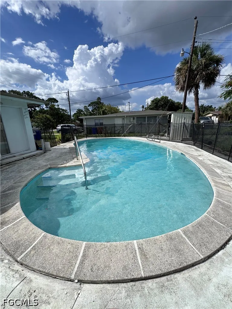 Kelly Street Fort Myers, FL 33901