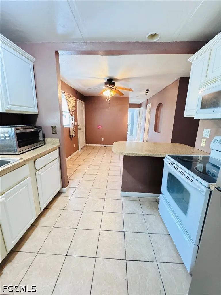 Kelly Street Fort Myers, FL 33901