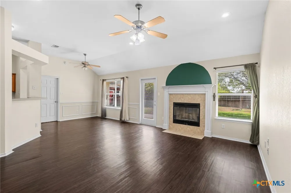 1203 Woodhollow Drive Temple, TX 76502
