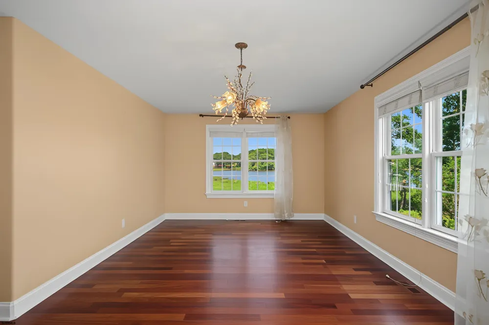 1 Barr Ct Linwood, NJ 08221