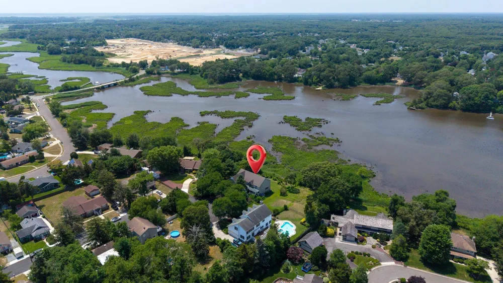 1 Barr Ct Linwood, NJ 08221