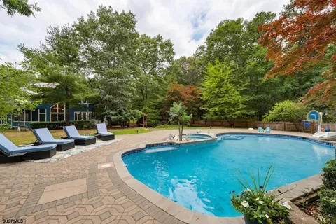 209 Shady Knoll Ln