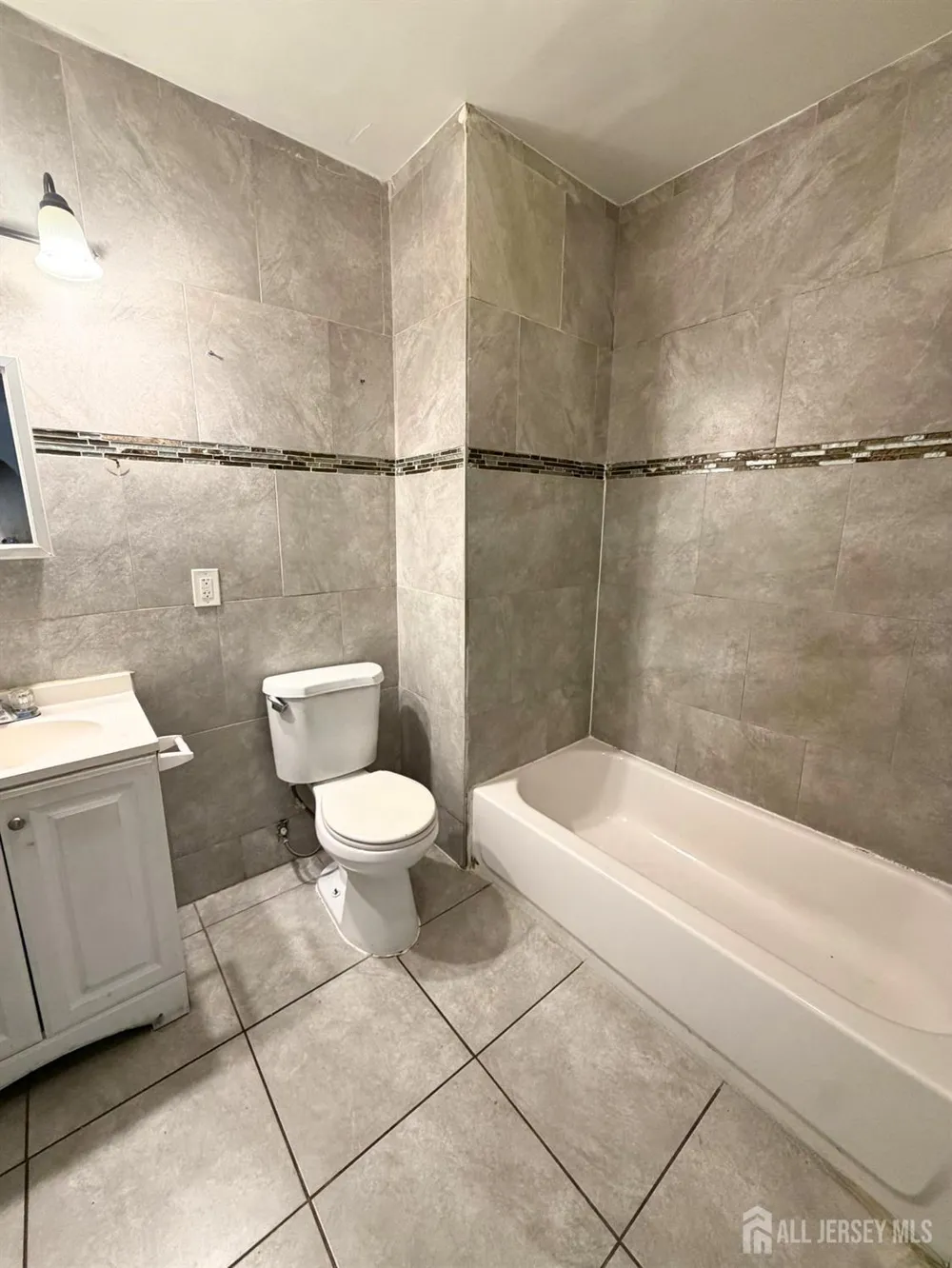 410-412 1st Avenue #2 Elizabeth, NJ 07206