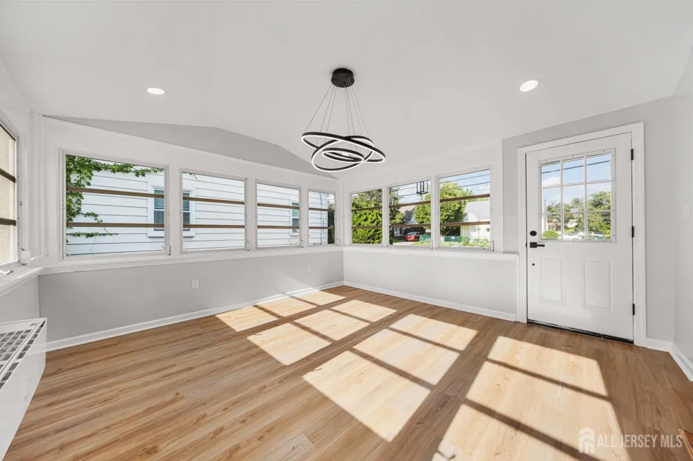 24 Morgan Drive Edison, NJ 08817