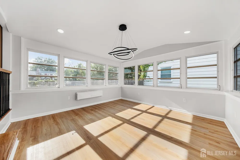 24 Morgan Drive Edison, NJ 08817
