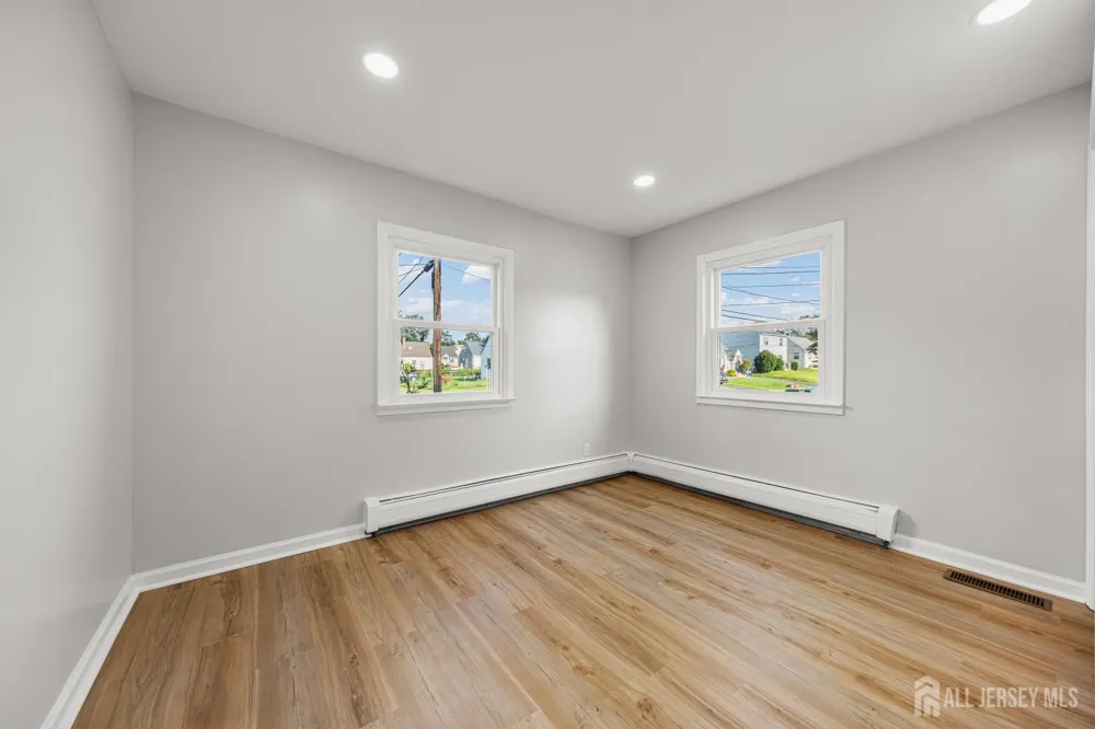 24 Morgan Drive Edison, NJ 08817