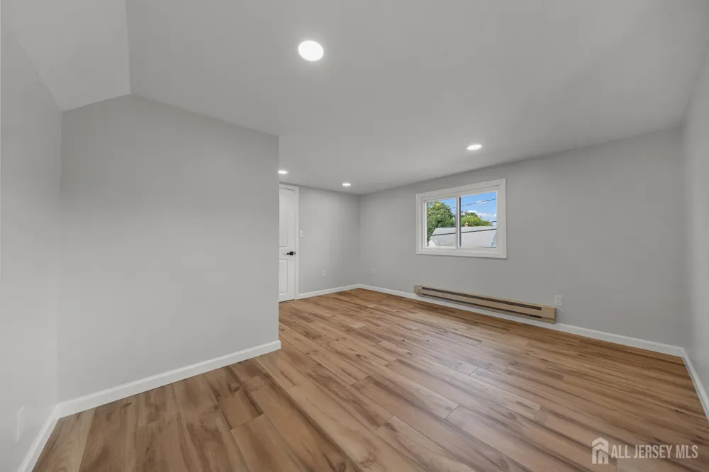 24 Morgan Drive Edison, NJ 08817