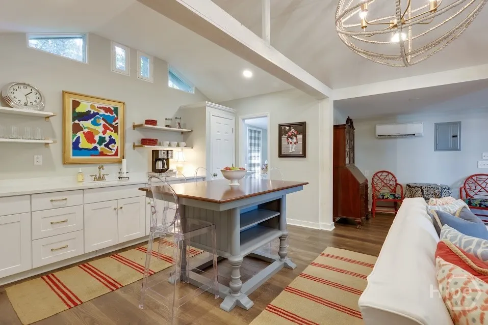 403 Parkway Drive Athens, GA 30606
