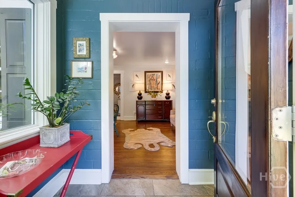 403 Parkway Drive Athens, GA 30606