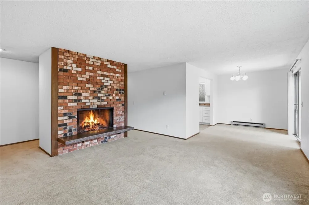 19433 28th Avenue NE #D Lake Forest Park, WA 98155