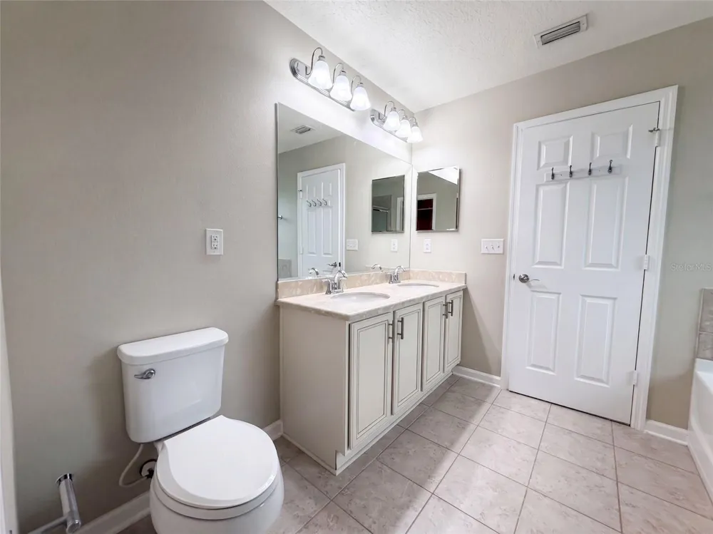120 PRESTWICK GRANDE DRIVE Daytona Beach, FL 32124
