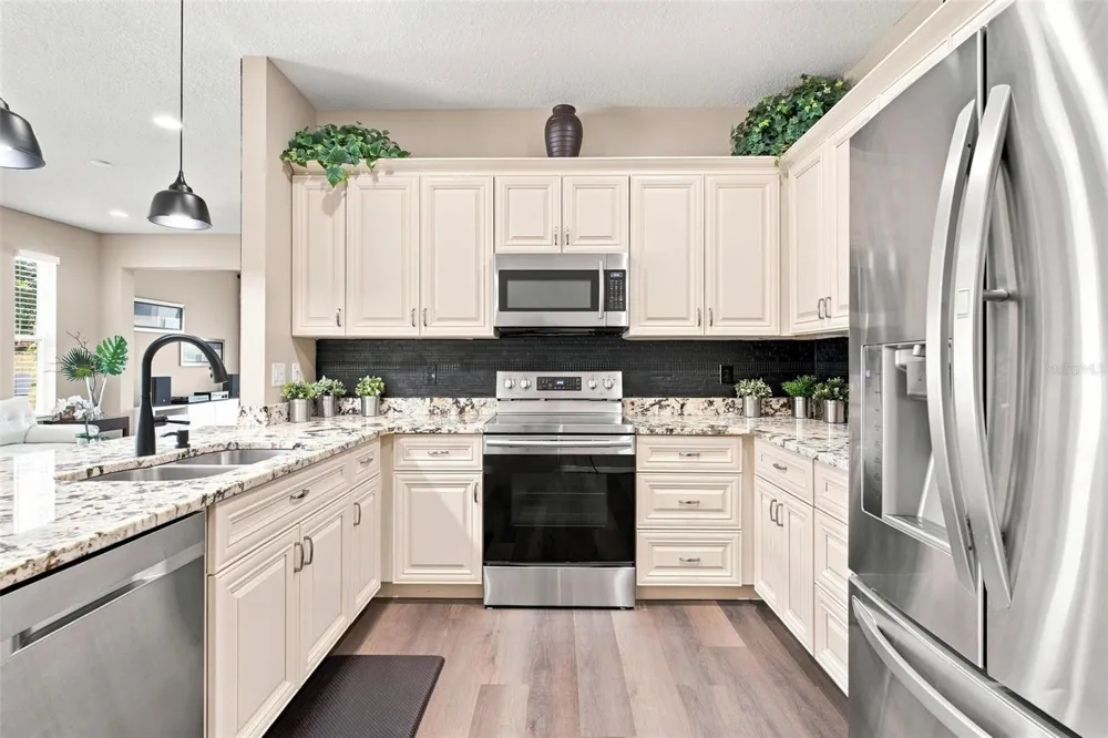 27001 WHITE PLAINS WAY Leesburg, FL 34748