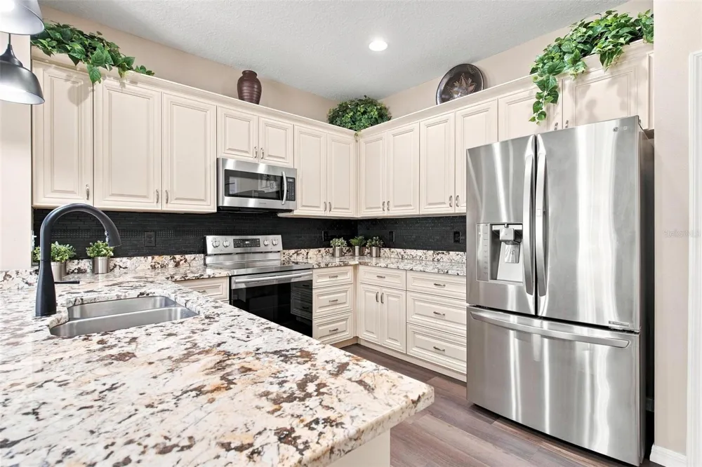 27001 WHITE PLAINS WAY Leesburg, FL 34748