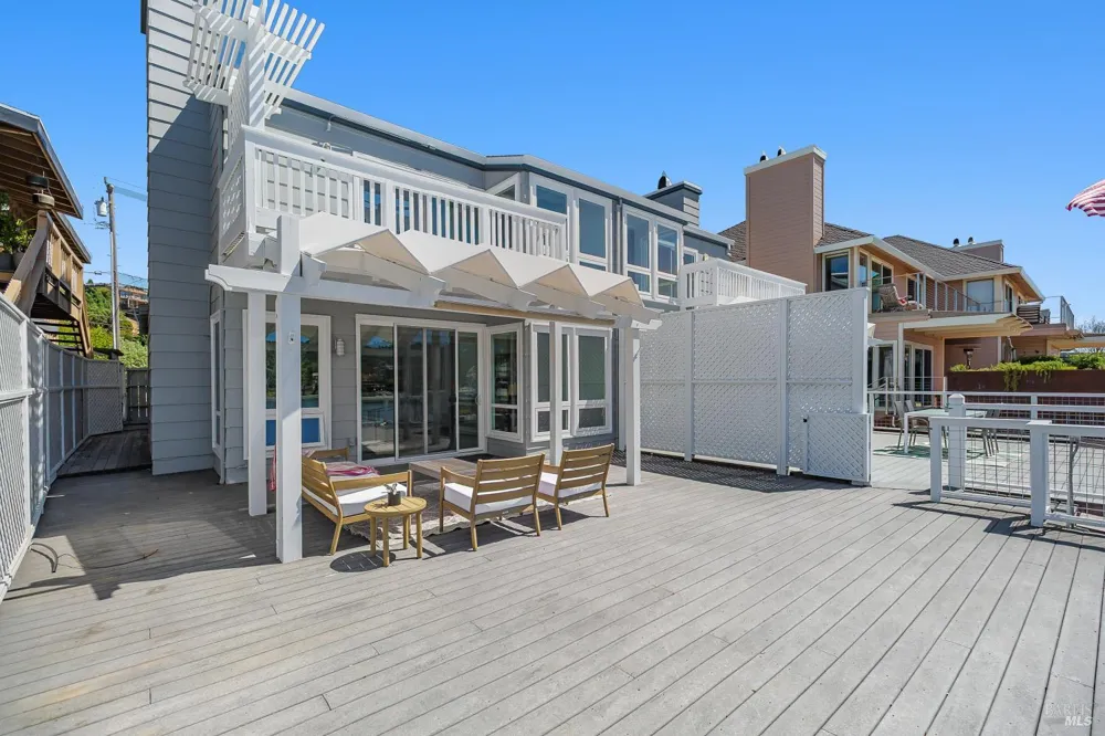 22 Mooring Road San Rafael, CA 94901