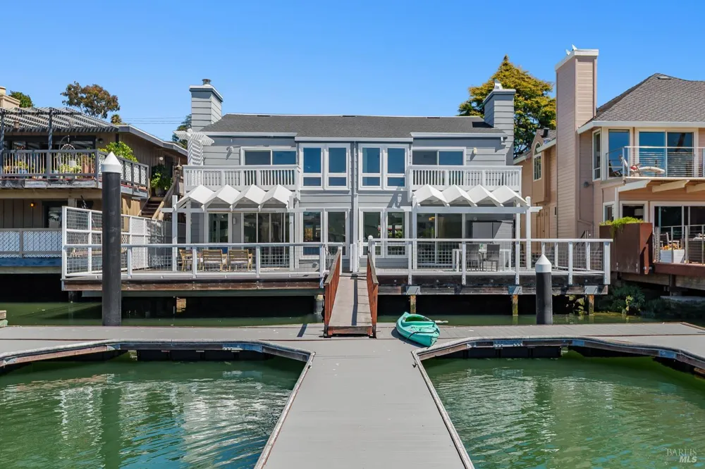 22 Mooring Road San Rafael, CA 94901