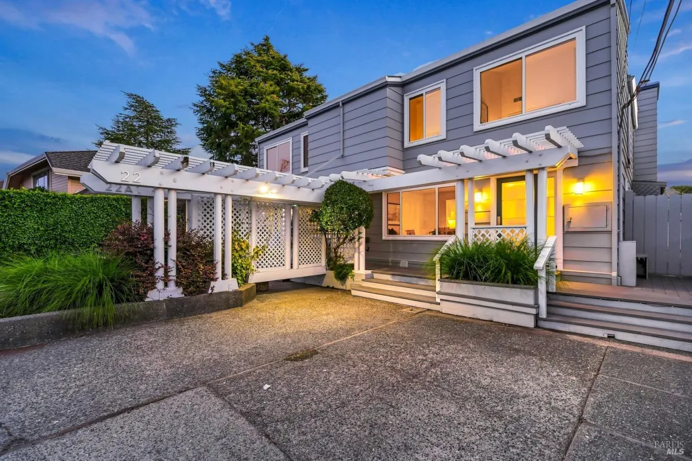 22 Mooring Road San Rafael, CA 94901