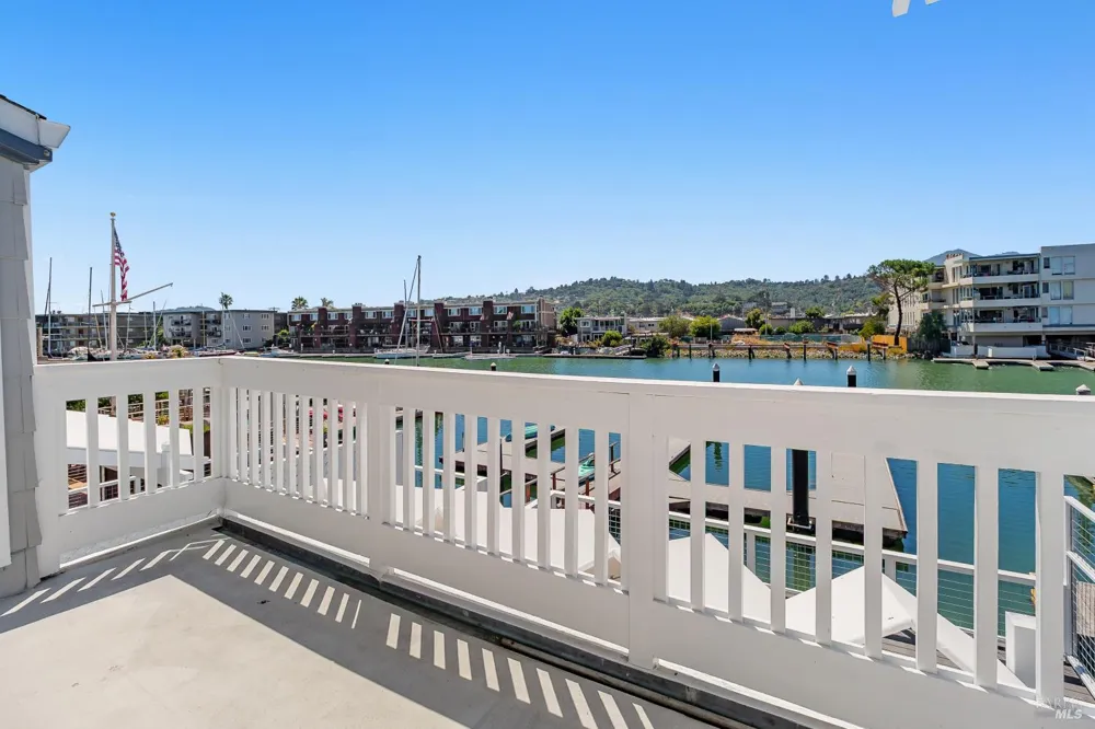 22 Mooring Road San Rafael, CA 94901