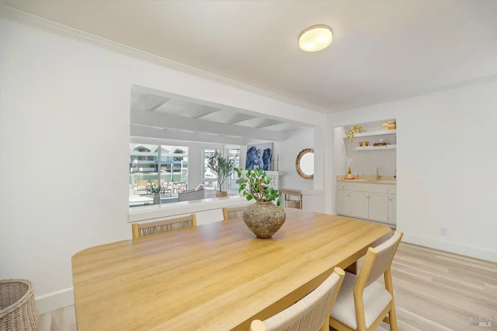 22 Mooring Road San Rafael, CA 94901