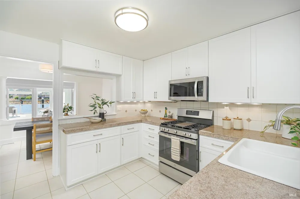 22 Mooring Road San Rafael, CA 94901