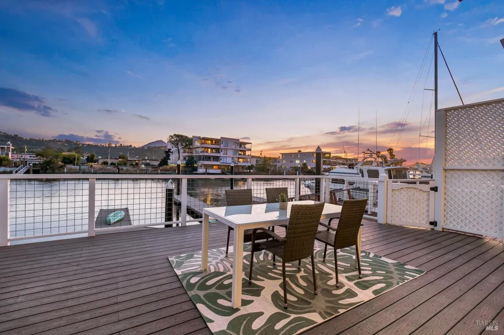 22 Mooring Road San Rafael, CA 94901