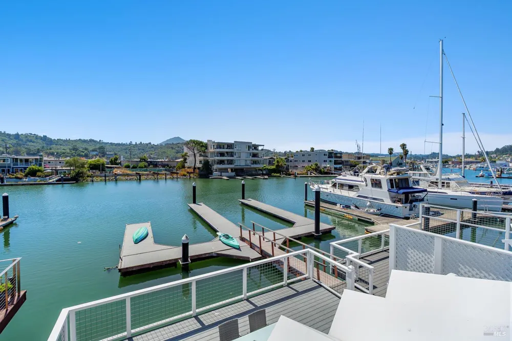 22 Mooring Road San Rafael, CA 94901