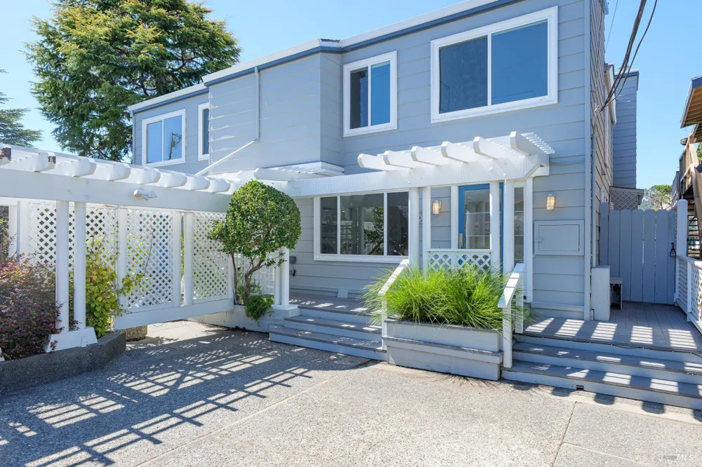 22 Mooring Road San Rafael, CA 94901