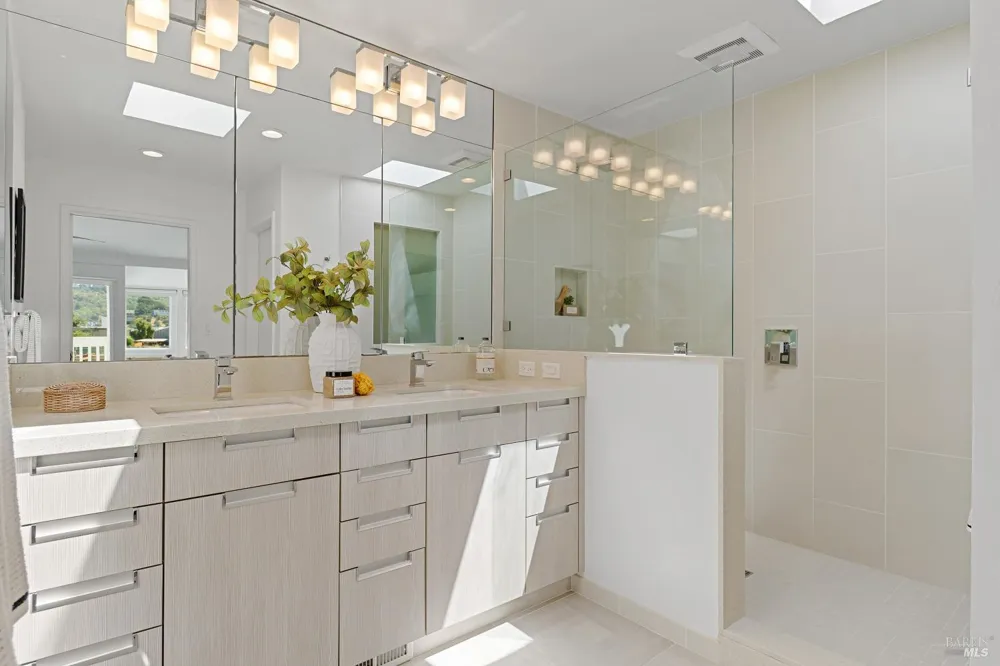 22 Mooring Road San Rafael, CA 94901