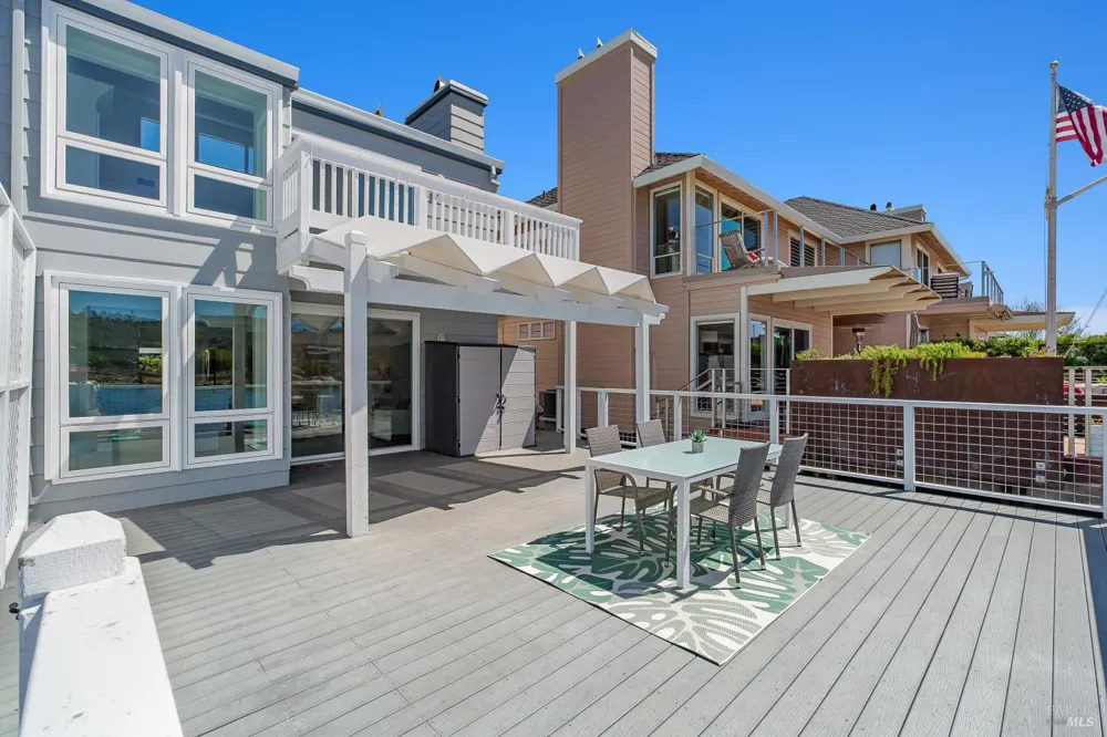 22 Mooring Road San Rafael, CA 94901