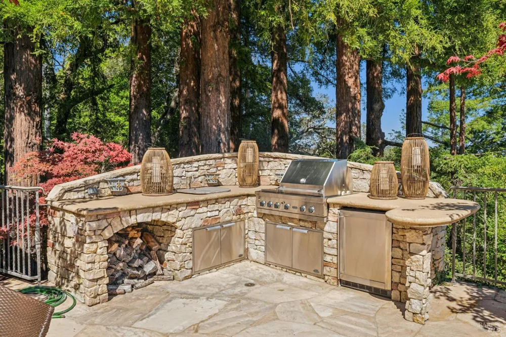 65 Rock Road Kentfield, CA 94904