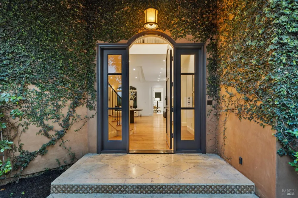 65 Rock Road Kentfield, CA 94904