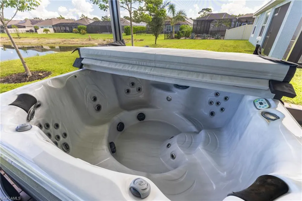 8908 Cascade Price Circle North Fort Myers, FL 33917
